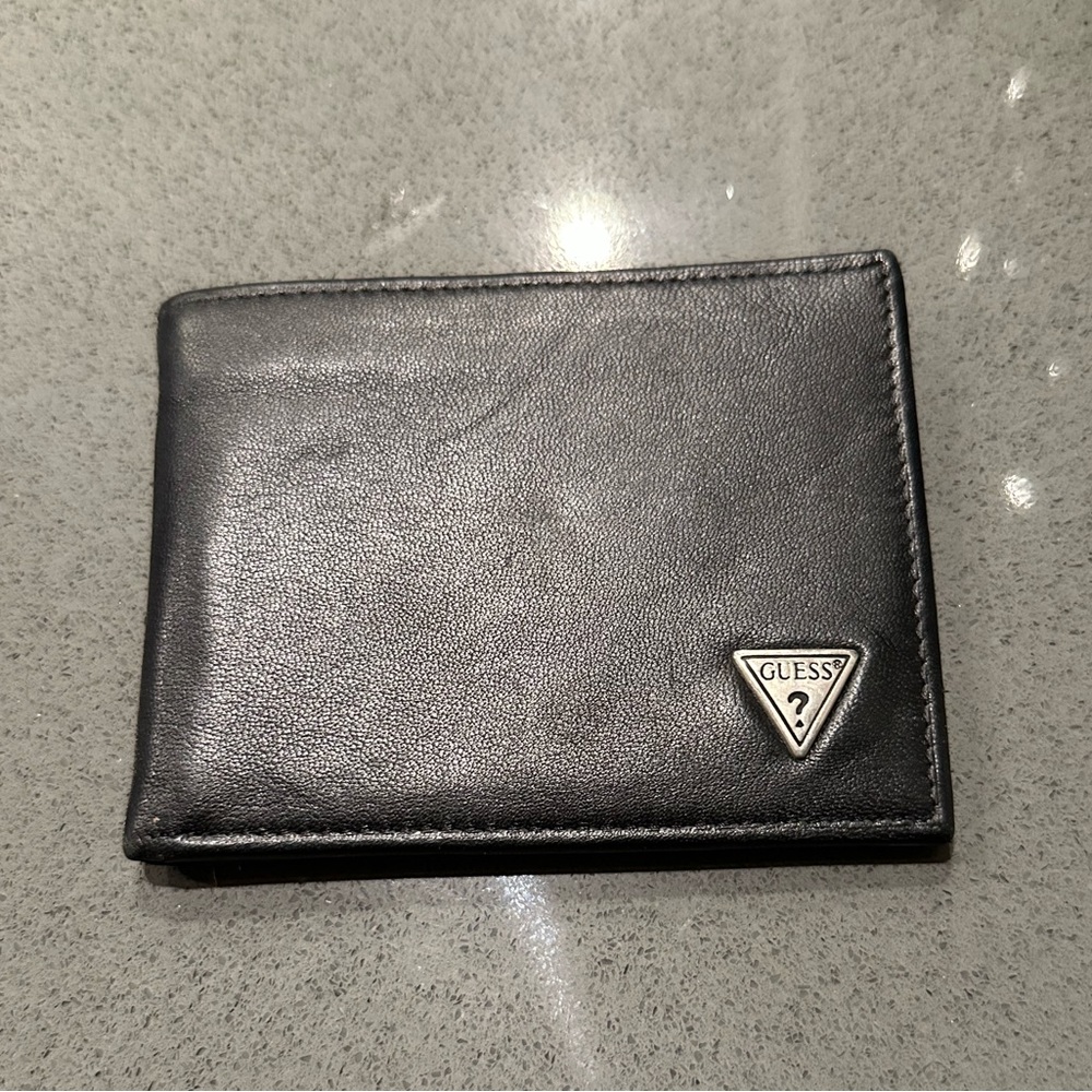 Guess wallet